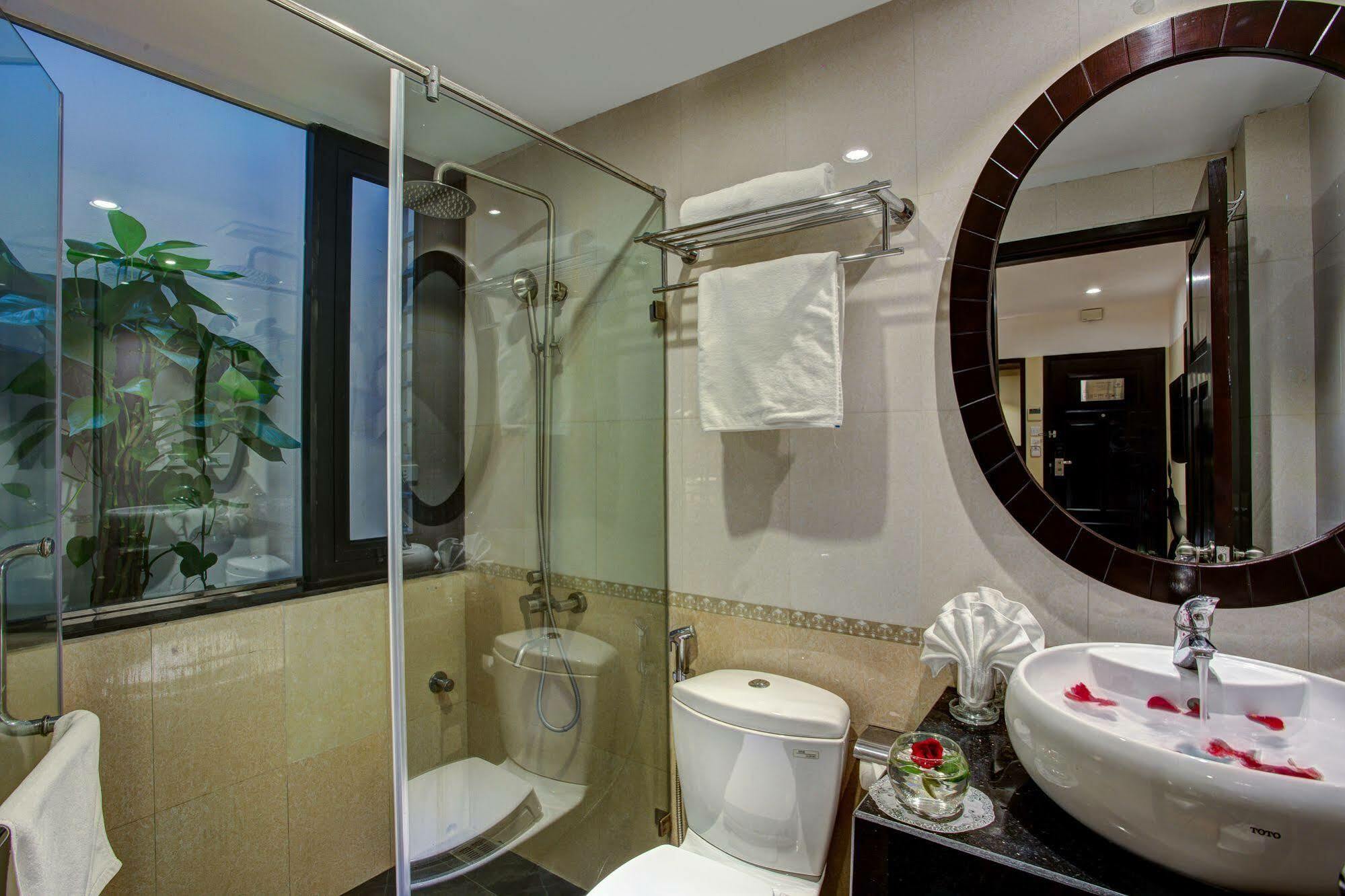 Ambassador Hanoi Hotel & Travel Zewnętrze zdjęcie
